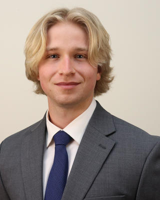 Adam Distler headshot
